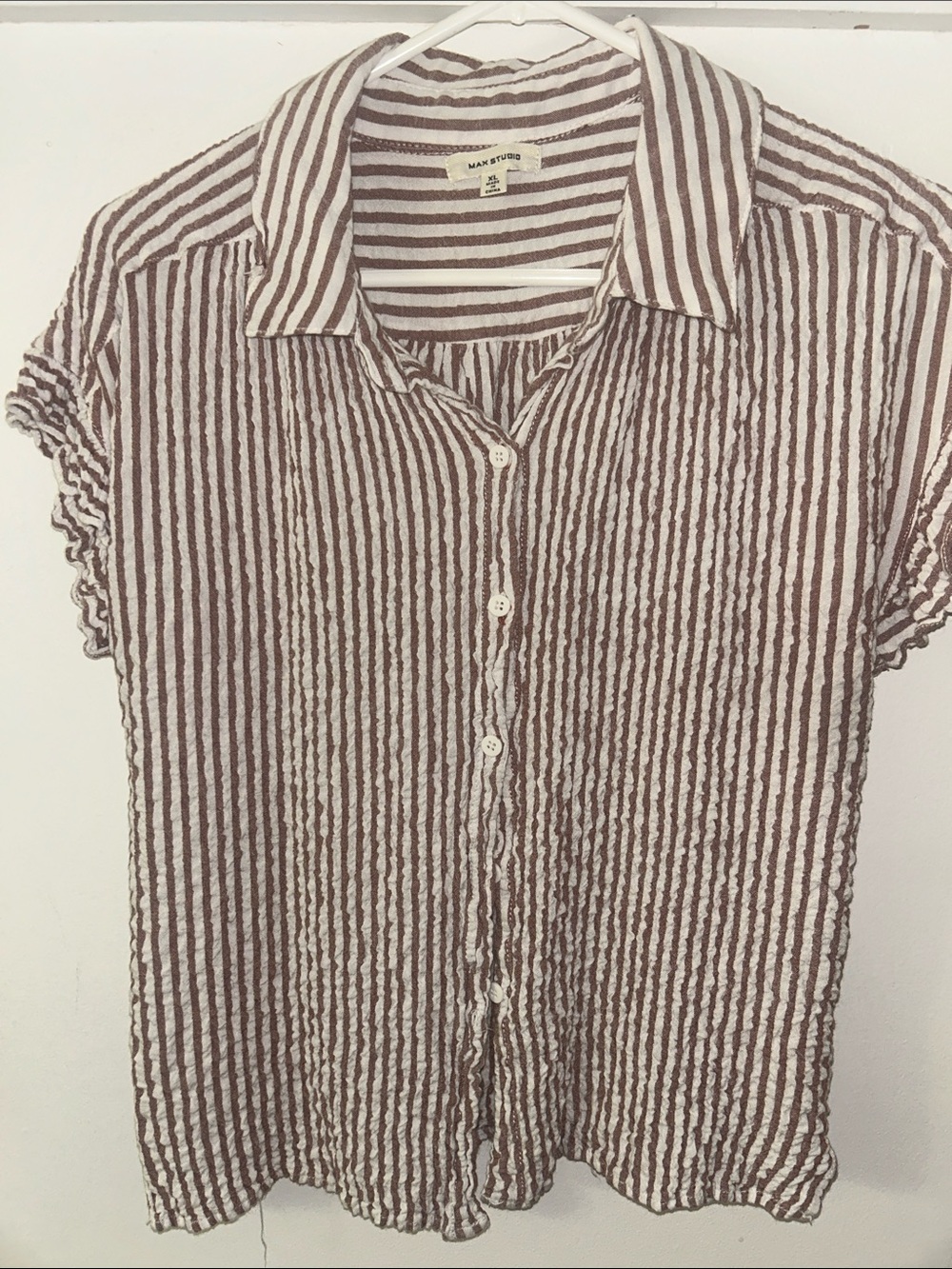 Max Studio Brown & White Striped Short Sleeve Button-Down Shirt